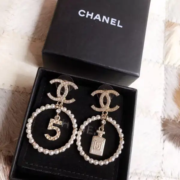 Hyperpeter CHANEL EARRING 2020 0129