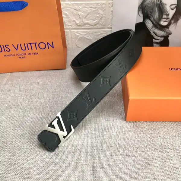 Hyper Peter LOUIS VUITTON BELT 0129