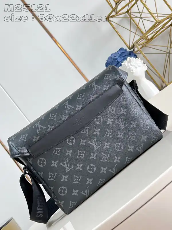 Hyper Peter LOUIS VUITTON Messenger Voyager PM-33*22.5*11CM 0131