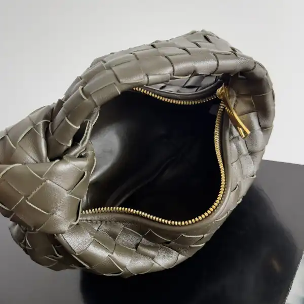 Hyper Peter BOTTEGA VENETA MINI JODIE-23*15*5CM 0123