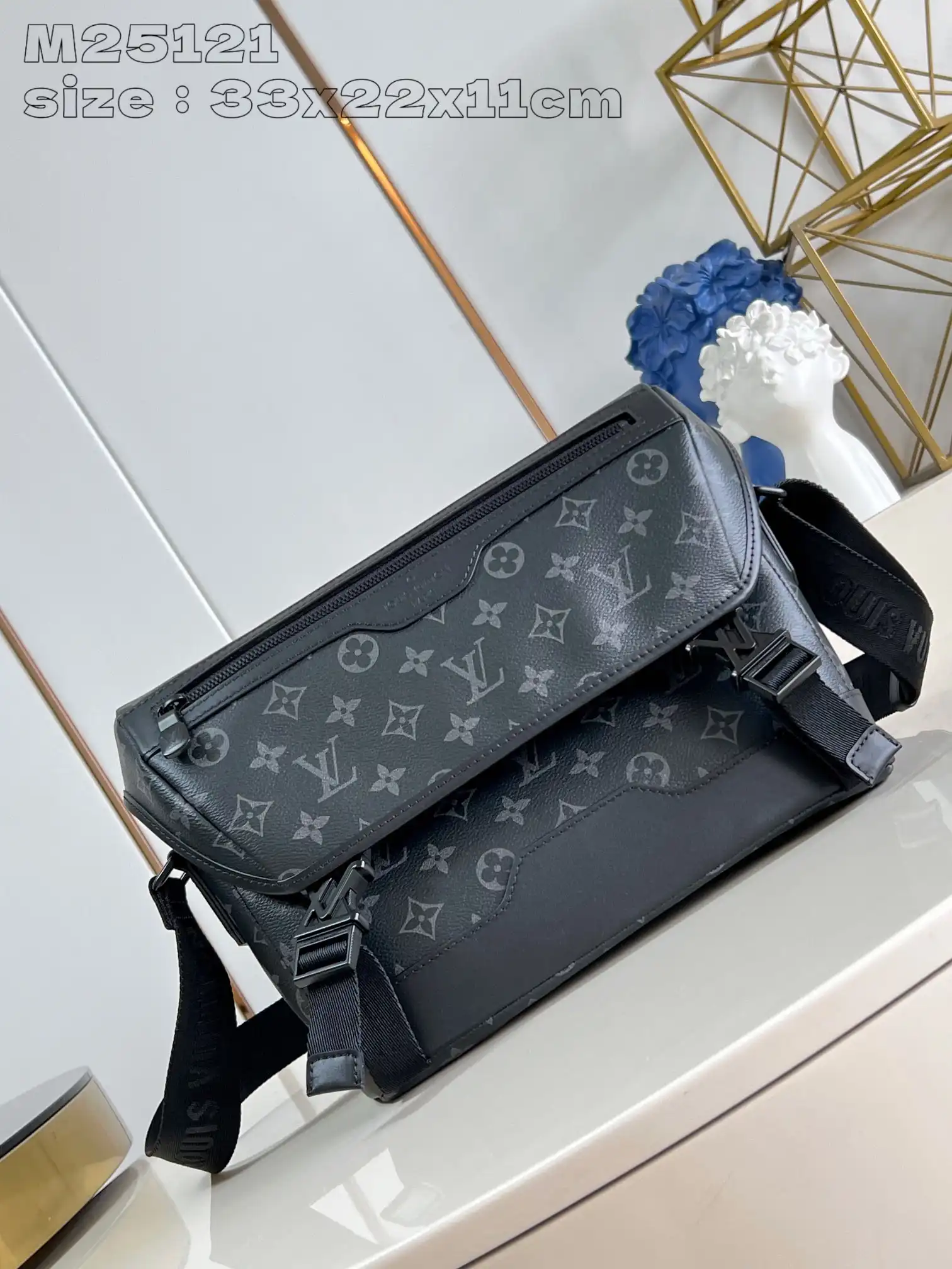 LOUIS VUITTON Messenger Voyager PM-33*22.5*11CM 0131