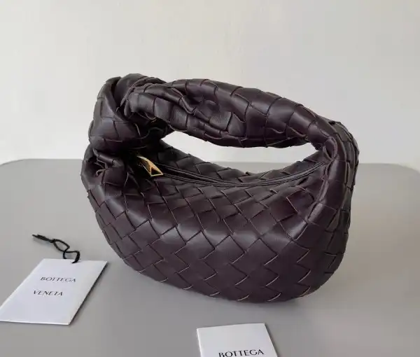 Hyperpeter BOTTEGA VENETA MINI JODIE 0123