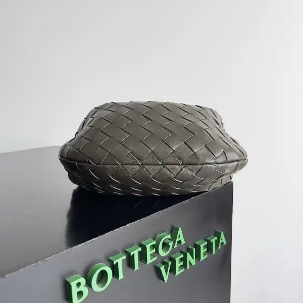 Hyper Peter BOTTEGA VENETA MINI JODIE-23*15*5CM 0123