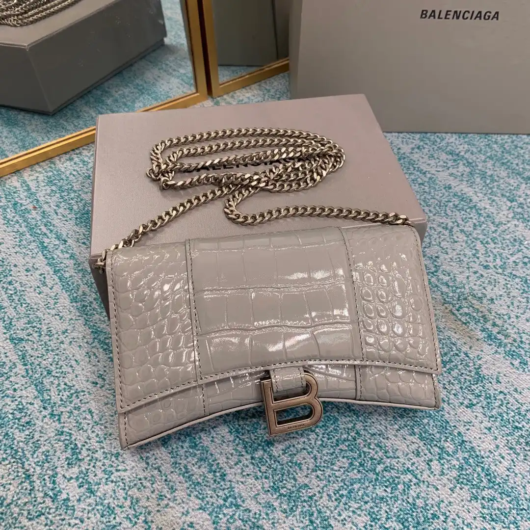 Hyperpeter BALENCIAGA  HOURGLASS CHAIN BAG 0130