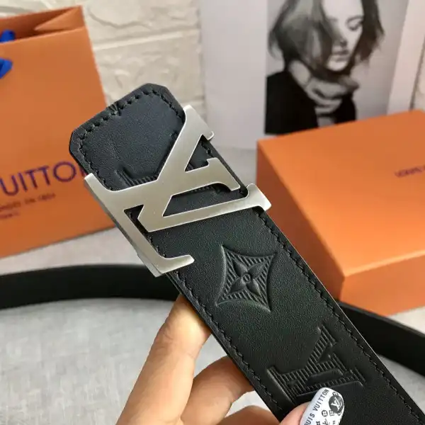 Hyper Peter LOUIS VUITTON BELT 0129