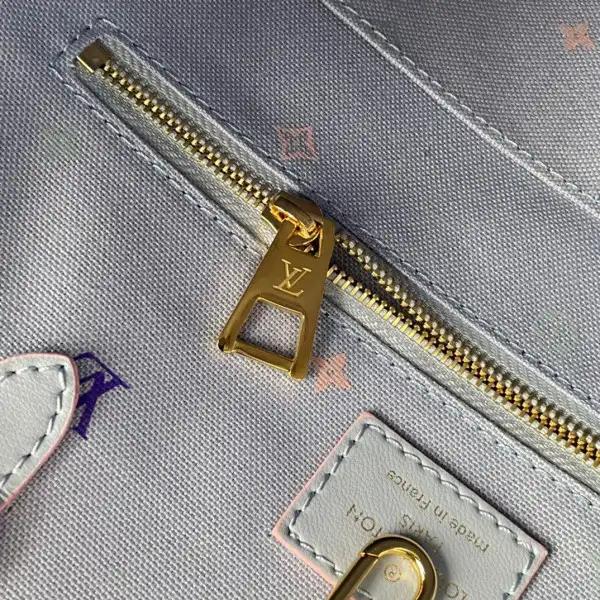 Hyper Peter LOUIS VUITTON ONTHEGO MM 0131