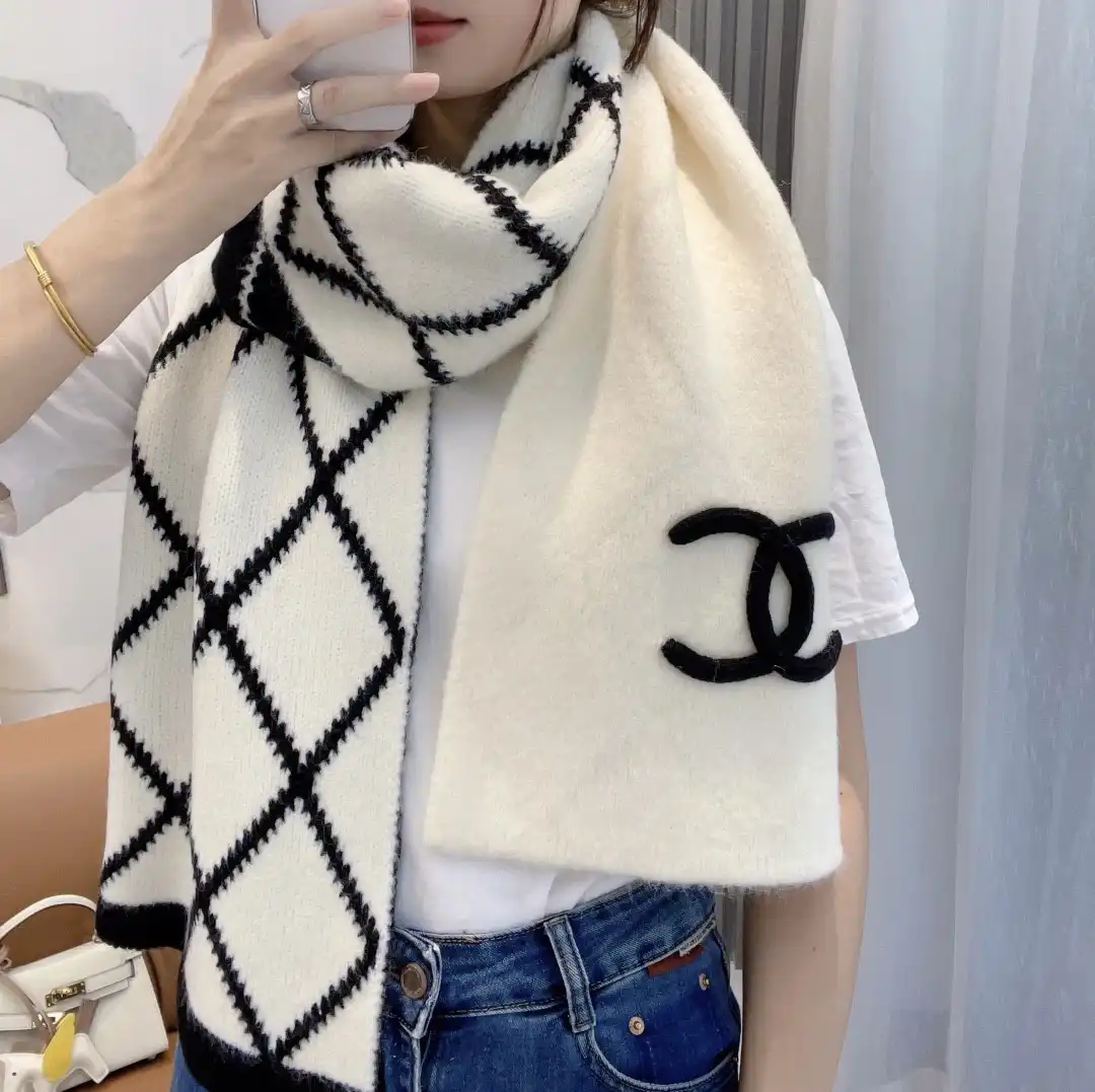 CHANEL Scarf 0129