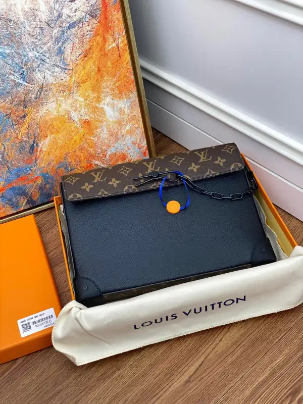 Hyper Peter LOUIS VUITTON POCHETTE VOYAGE STEAMER 0125