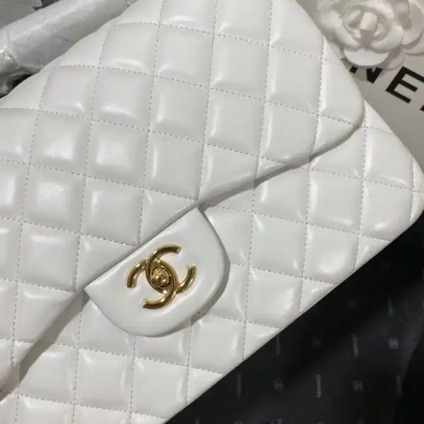 Hyper Peter CHANEL FLAP BAG 30CM 0205