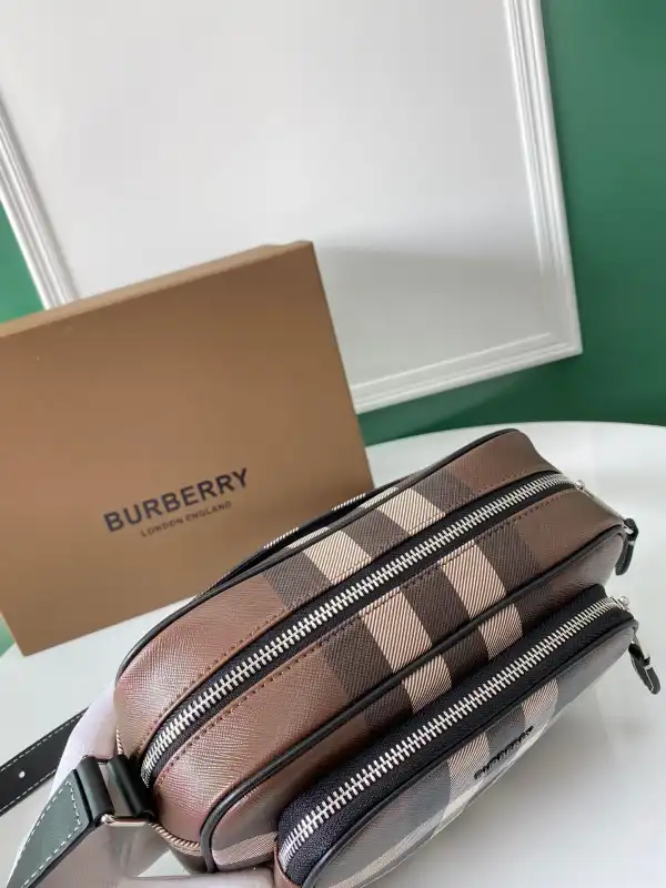 Hyper Peter BURBERRY Check Crossbody Bag 0203