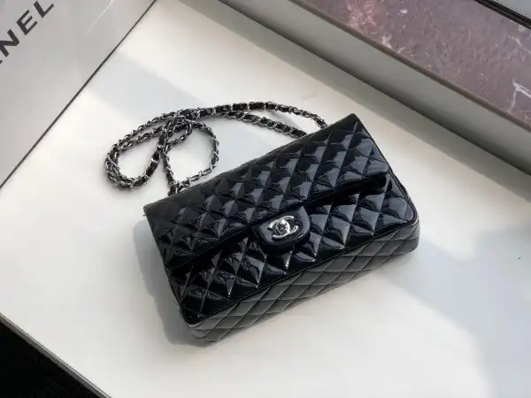 Hyperpeter CHANEL FLAP BAG 2.55 0205