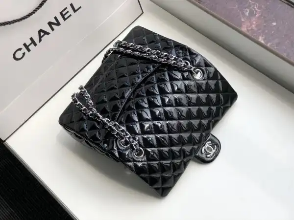 Hyperpeter CHANEL FLAP BAG 2.55 0205