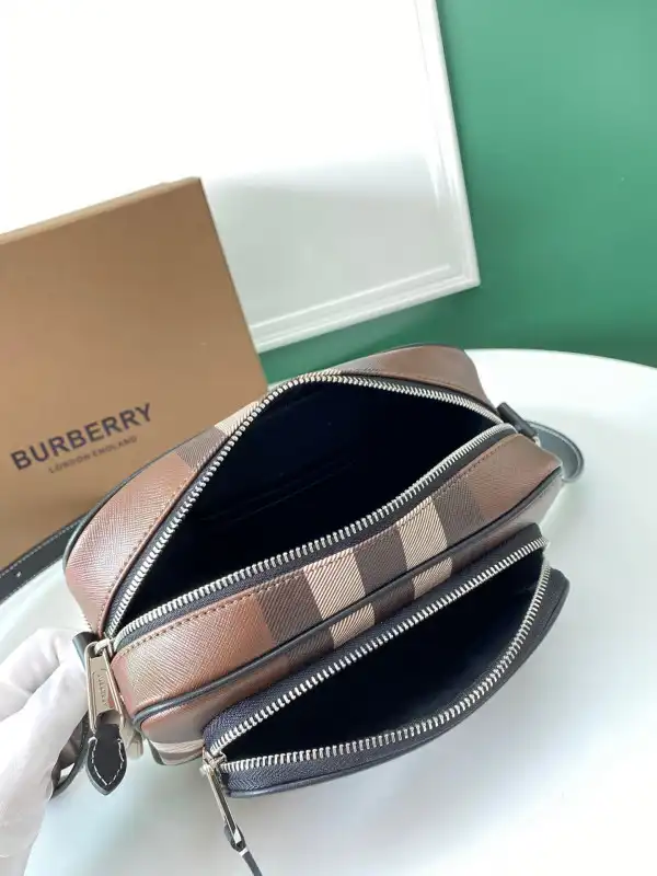 Hyper Peter BURBERRY Check Crossbody Bag 0203