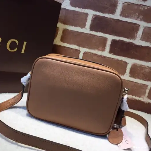 Hyper Peter small Soho leather GUCCI disco bag 0215