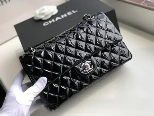 Hyperpeter CHANEL FLAP BAG 2.55 0205